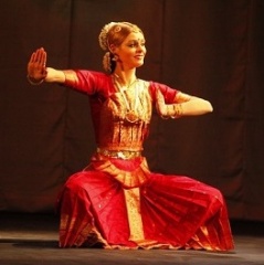 Индивидуальное занятие по индийским танцам