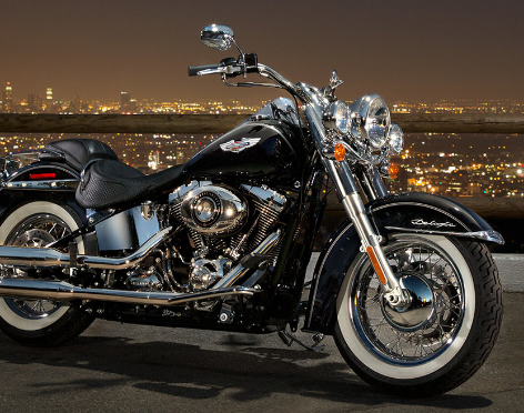 Катание на мотоцикле Harley-Davidson
