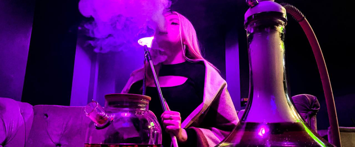 Отдых в кальянной NEON hookah