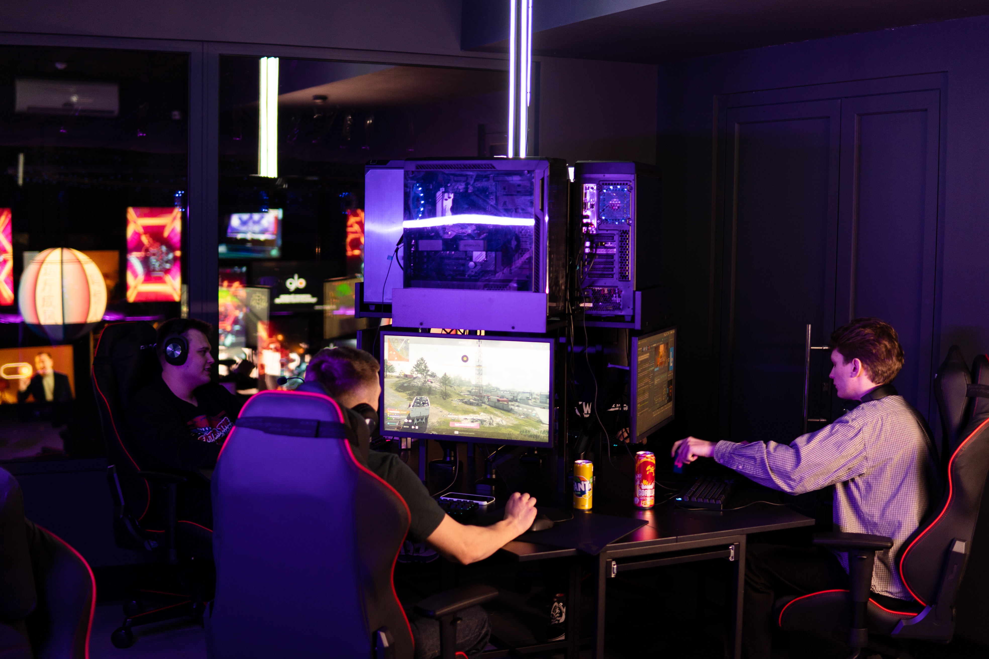 Мальчишник в кибервселенной Meta Arena